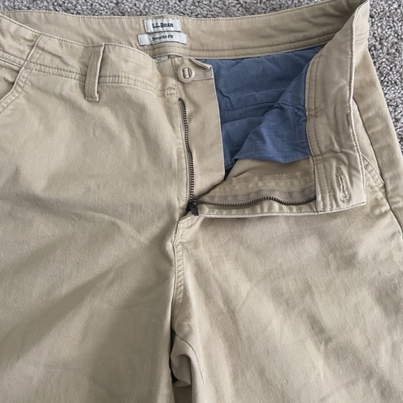 L.L.Bean Favorite Fit Womens Shorts Sz 12 Khaki High Rise Stretch Slash Pocket - Picture 3 of 11
